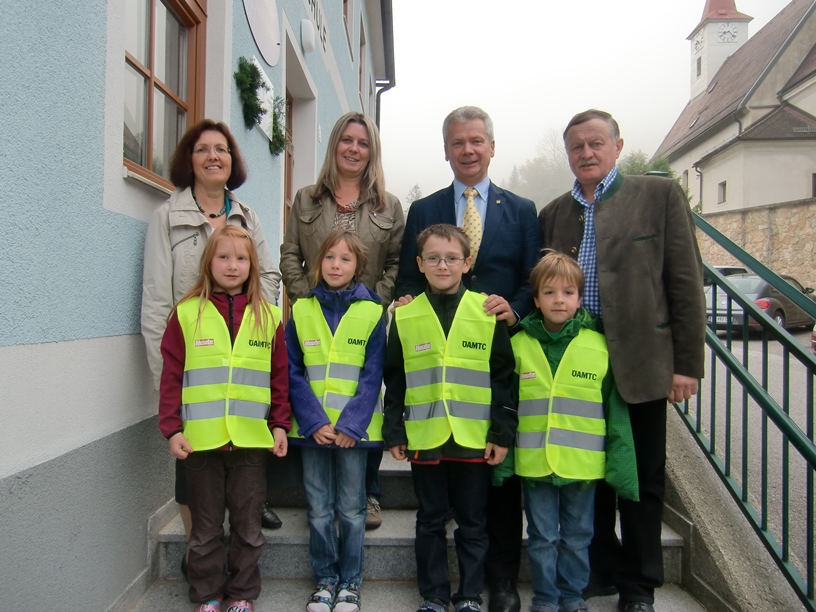 Warnwesten Übergabe VS